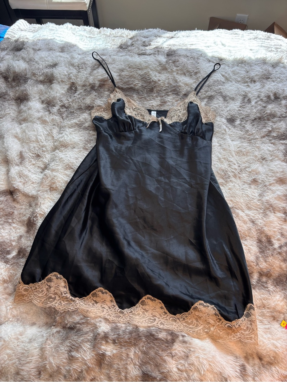 Vintage Y2K Gilligan & O'Malley Black Slip with Nude Lace Trim